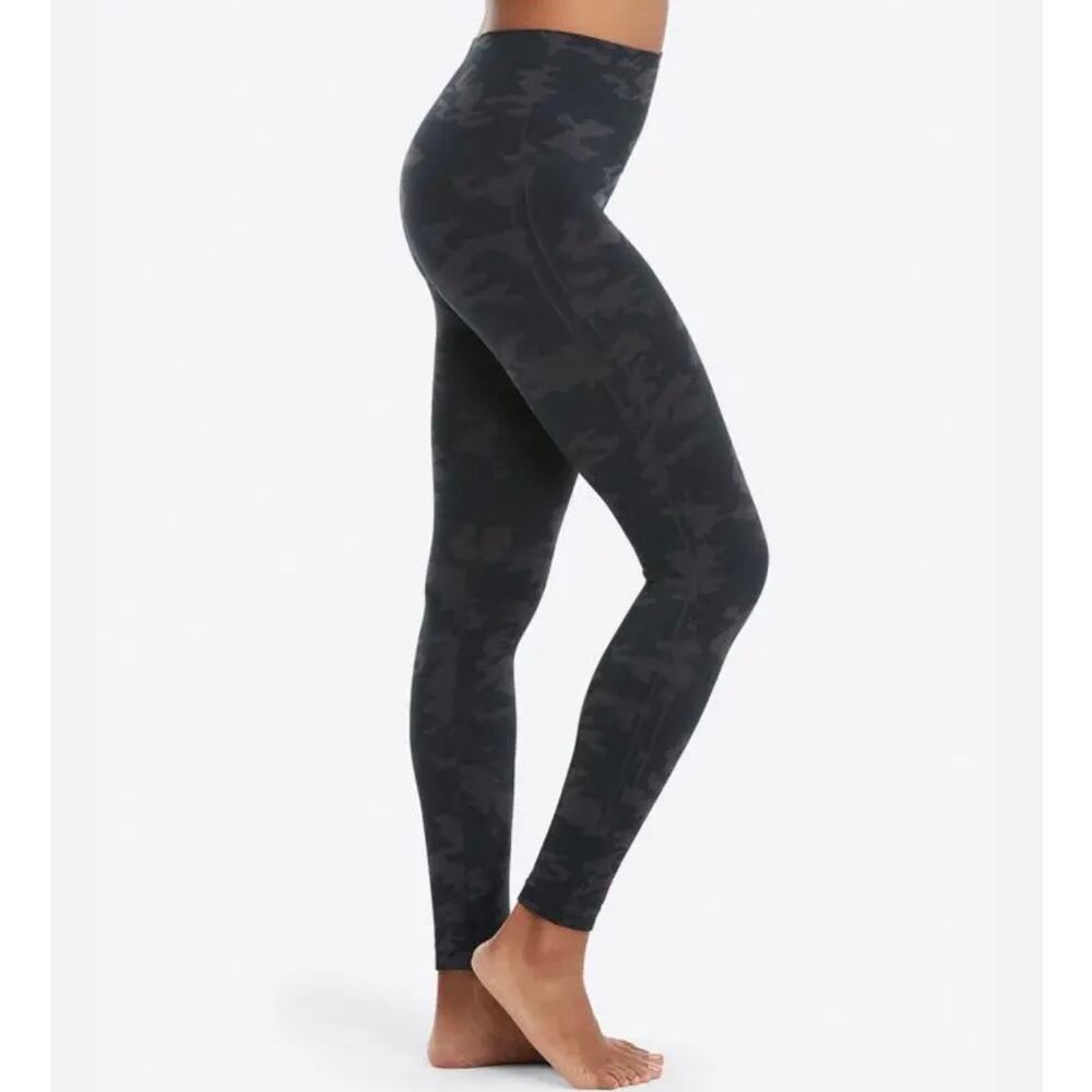 Spanx | Look At Me Now Seamless Leggings Women's XL Black Camo